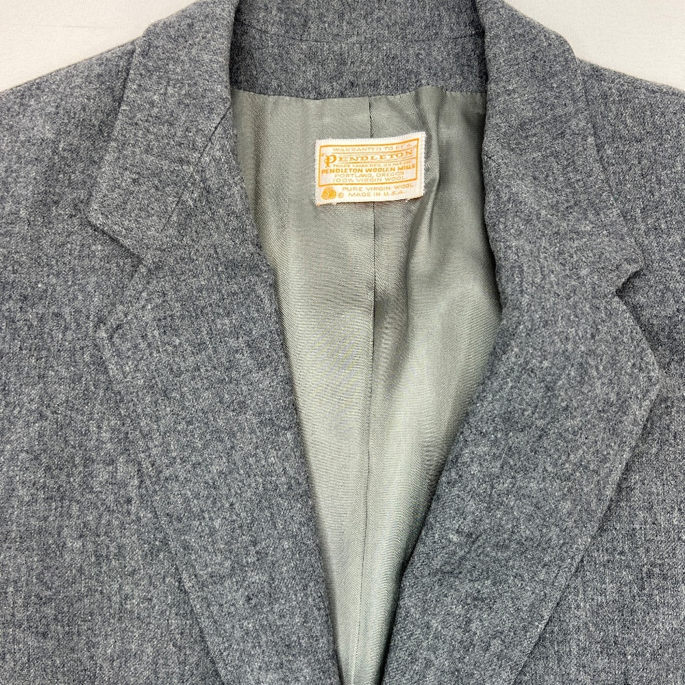 Excellent Condition Pendleton Gray Wool Blazer Si… - image 8